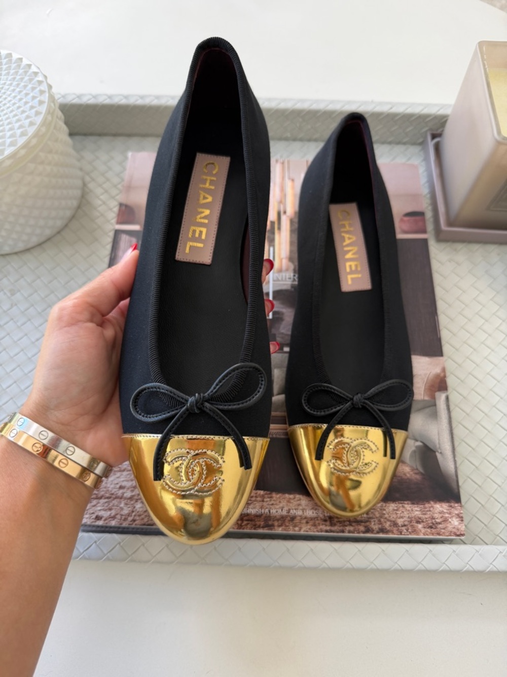 CHANEL GOLD METALLIC GROSGRAIN CC LOGO CAPTOE BLACK FABRIC BALLET FLATS SHOES 38 - Picture 4 of 17